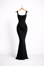 Vestido largo con escote